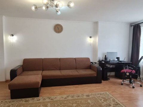 1-к квартира, 4/18 эт., 45м²