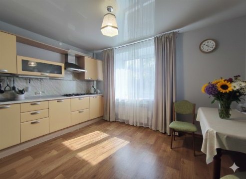 2-к квартира, 1/10 эт., 71м²
